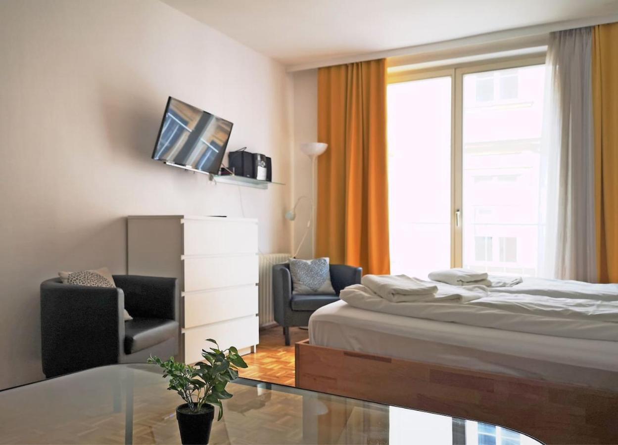 Central Living - Stephansdom Apartments Wina Bagian luar foto